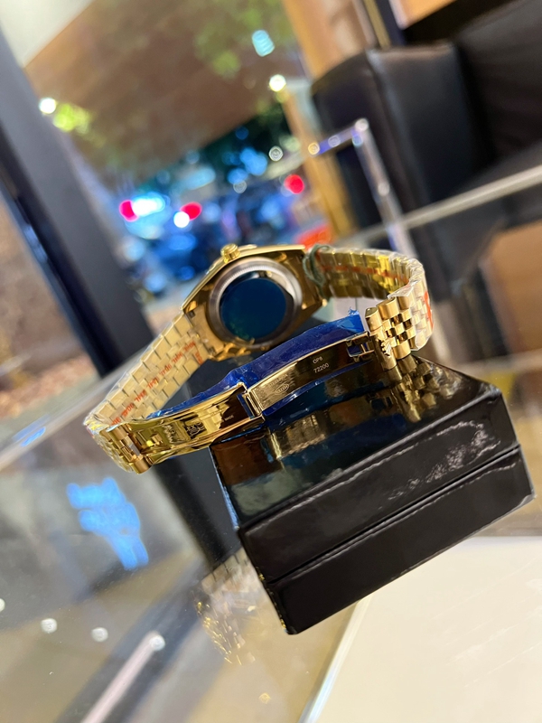 ブランド時計全体デザイン